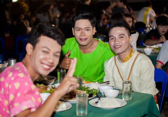 ภาพกิจกรรม โครงการอบรมเชิงปฏิบัติการค่ายอาสาบำเพ็ญประโยชน์ส่งเสริมสุขภาพ เสริมสร้างคุณธรรมจริยธรรมและบูรณาการเรียนรู้เพื่อทำนุบำรุงศิลปวัฒนธรรม ครั้งที่ 3