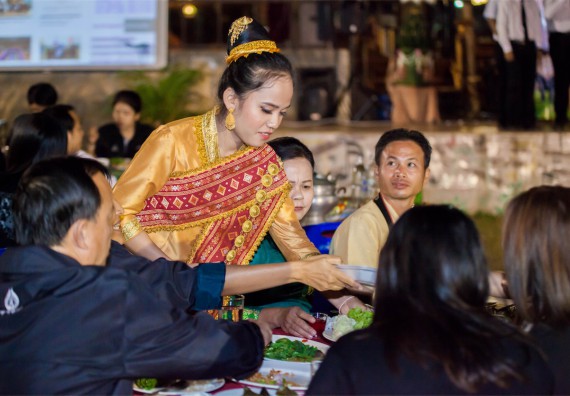 ภาพกิจกรรม โครงการอบรมเชิงปฏิบัติการค่ายอาสาบำเพ็ญประโยชน์ส่งเสริมสุขภาพ เสริมสร้างคุณธรรมจริยธรรมและบูรณาการเรียนรู้เพื่อทำนุบำรุงศิลปวัฒนธรรม ครั้งที่ 3