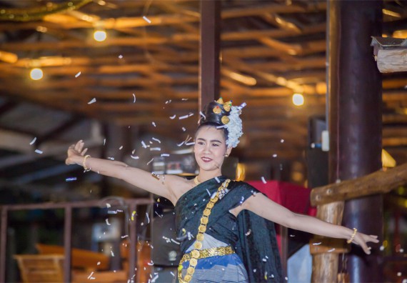 ภาพกิจกรรม โครงการอบรมเชิงปฏิบัติการค่ายอาสาบำเพ็ญประโยชน์ส่งเสริมสุขภาพ เสริมสร้างคุณธรรมจริยธรรมและบูรณาการเรียนรู้เพื่อทำนุบำรุงศิลปวัฒนธรรม ครั้งที่ 3