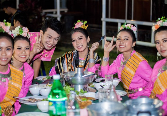 ภาพกิจกรรม โครงการอบรมเชิงปฏิบัติการค่ายอาสาบำเพ็ญประโยชน์ส่งเสริมสุขภาพ เสริมสร้างคุณธรรมจริยธรรมและบูรณาการเรียนรู้เพื่อทำนุบำรุงศิลปวัฒนธรรม ครั้งที่ 3