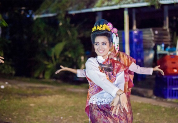 ภาพกิจกรรม โครงการอบรมเชิงปฏิบัติการค่ายอาสาบำเพ็ญประโยชน์ส่งเสริมสุขภาพ เสริมสร้างคุณธรรมจริยธรรมและบูรณาการเรียนรู้เพื่อทำนุบำรุงศิลปวัฒนธรรม ครั้งที่ 3