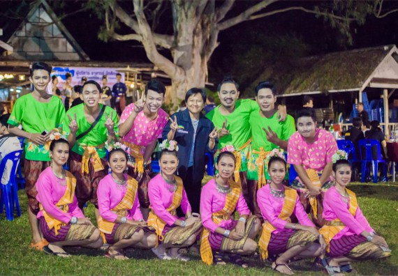 ภาพกิจกรรม โครงการอบรมเชิงปฏิบัติการค่ายอาสาบำเพ็ญประโยชน์ส่งเสริมสุขภาพ เสริมสร้างคุณธรรมจริยธรรมและบูรณาการเรียนรู้เพื่อทำนุบำรุงศิลปวัฒนธรรม ครั้งที่ 3