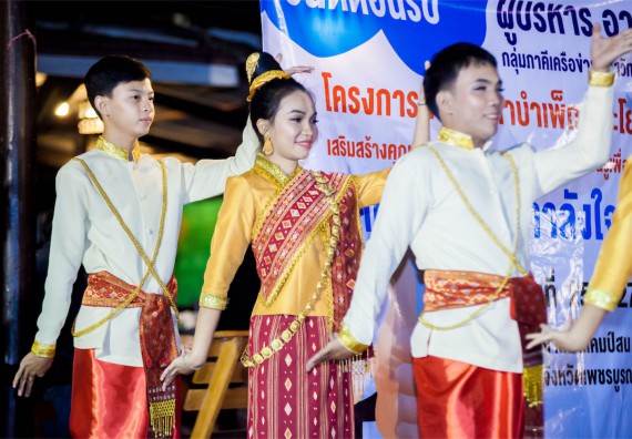 ภาพกิจกรรม โครงการอบรมเชิงปฏิบัติการค่ายอาสาบำเพ็ญประโยชน์ส่งเสริมสุขภาพ เสริมสร้างคุณธรรมจริยธรรมและบูรณาการเรียนรู้เพื่อทำนุบำรุงศิลปวัฒนธรรม ครั้งที่ 3