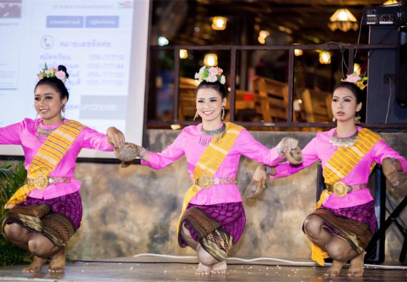 ภาพกิจกรรม โครงการอบรมเชิงปฏิบัติการค่ายอาสาบำเพ็ญประโยชน์ส่งเสริมสุขภาพ เสริมสร้างคุณธรรมจริยธรรมและบูรณาการเรียนรู้เพื่อทำนุบำรุงศิลปวัฒนธรรม ครั้งที่ 3