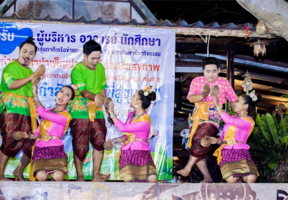 ภาพกิจกรรม โครงการอบรมเชิงปฏิบัติการค่ายอาสาบำเพ็ญประโยชน์ส่งเสริมสุขภาพ เสริมสร้างคุณธรรมจริยธรรมและบูรณาการเรียนรู้เพื่อทำนุบำรุงศิลปวัฒนธรรม ครั้งที่ 3