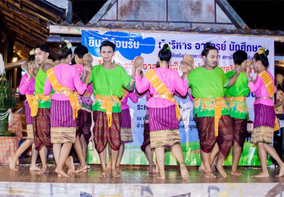 ภาพกิจกรรม โครงการอบรมเชิงปฏิบัติการค่ายอาสาบำเพ็ญประโยชน์ส่งเสริมสุขภาพ เสริมสร้างคุณธรรมจริยธรรมและบูรณาการเรียนรู้เพื่อทำนุบำรุงศิลปวัฒนธรรม ครั้งที่ 3