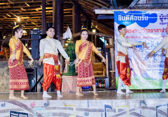 ภาพกิจกรรม โครงการอบรมเชิงปฏิบัติการค่ายอาสาบำเพ็ญประโยชน์ส่งเสริมสุขภาพ เสริมสร้างคุณธรรมจริยธรรมและบูรณาการเรียนรู้เพื่อทำนุบำรุงศิลปวัฒนธรรม ครั้งที่ 3