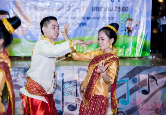 ภาพกิจกรรม โครงการอบรมเชิงปฏิบัติการค่ายอาสาบำเพ็ญประโยชน์ส่งเสริมสุขภาพ เสริมสร้างคุณธรรมจริยธรรมและบูรณาการเรียนรู้เพื่อทำนุบำรุงศิลปวัฒนธรรม ครั้งที่ 3