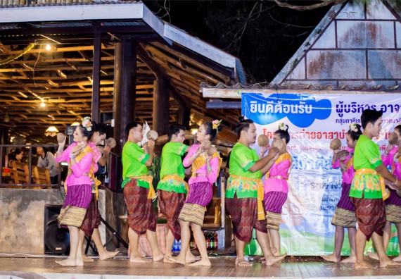 ภาพกิจกรรม โครงการอบรมเชิงปฏิบัติการค่ายอาสาบำเพ็ญประโยชน์ส่งเสริมสุขภาพ เสริมสร้างคุณธรรมจริยธรรมและบูรณาการเรียนรู้เพื่อทำนุบำรุงศิลปวัฒนธรรม ครั้งที่ 3