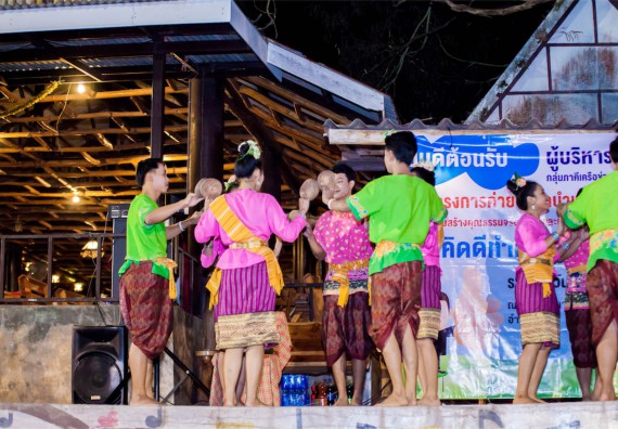 ภาพกิจกรรม โครงการอบรมเชิงปฏิบัติการค่ายอาสาบำเพ็ญประโยชน์ส่งเสริมสุขภาพ เสริมสร้างคุณธรรมจริยธรรมและบูรณาการเรียนรู้เพื่อทำนุบำรุงศิลปวัฒนธรรม ครั้งที่ 3