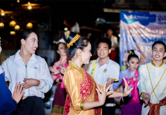 ภาพกิจกรรม โครงการอบรมเชิงปฏิบัติการค่ายอาสาบำเพ็ญประโยชน์ส่งเสริมสุขภาพ เสริมสร้างคุณธรรมจริยธรรมและบูรณาการเรียนรู้เพื่อทำนุบำรุงศิลปวัฒนธรรม ครั้งที่ 3