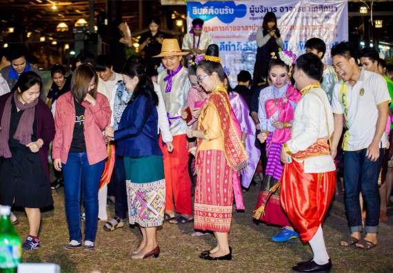 ภาพกิจกรรม โครงการอบรมเชิงปฏิบัติการค่ายอาสาบำเพ็ญประโยชน์ส่งเสริมสุขภาพ เสริมสร้างคุณธรรมจริยธรรมและบูรณาการเรียนรู้เพื่อทำนุบำรุงศิลปวัฒนธรรม ครั้งที่ 3