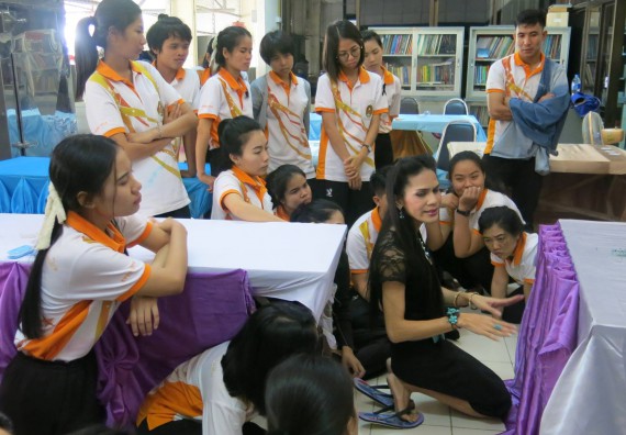 ภาพกิจกรรม โปรแกรมวิชาสาธารณสุขศาสตร์ จัดการอบรม เรื่อง เทคนิคการจับจีบผ้า