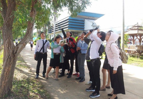 ภาพกิจกรรม โปรแกรมวิชาชีววิทยา จัดการอบรมเชิงปฏิบัติการ เรื่อง นกในแม่วงก์