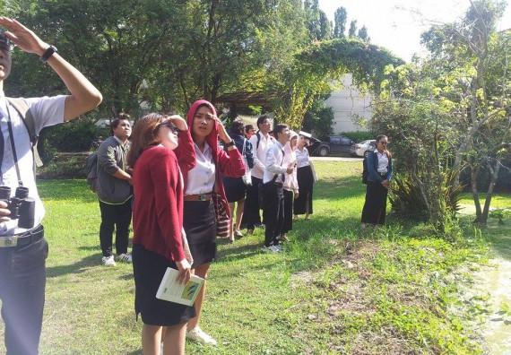 ภาพกิจกรรม โปรแกรมวิชาชีววิทยา จัดการอบรมเชิงปฏิบัติการ เรื่อง นกในแม่วงก์