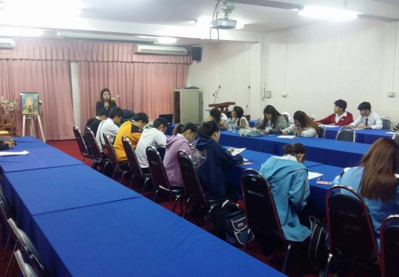 ภาพกิจกรรม โปรแกรมวิชาเคมี จัดการอบรมเตรียมความพร้อมก่อนออกสู่งาน