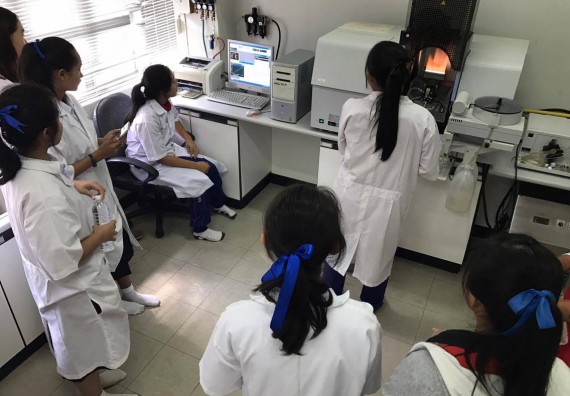 ภาพกิจกรรม โปรแกรมวิชาวิทยาศาสตร์และเทคโนโลยีการอาหาร ได้จัดการอบรมเชิงปฏิบัติการ เรื่อง อาหารปลอดภัยในโรงเรียน