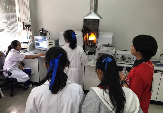 ภาพกิจกรรม โปรแกรมวิชาวิทยาศาสตร์และเทคโนโลยีการอาหาร ได้จัดการอบรมเชิงปฏิบัติการ เรื่อง อาหารปลอดภัยในโรงเรียน