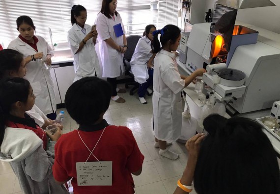 ภาพกิจกรรม โปรแกรมวิชาวิทยาศาสตร์และเทคโนโลยีการอาหาร ได้จัดการอบรมเชิงปฏิบัติการ เรื่อง อาหารปลอดภัยในโรงเรียน