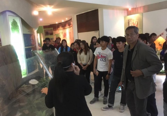 ภาพกิจกรรม โปรแกรมวิชาวิทยาศาสตร์สิ่งแวดล้อม จัดกิจกรรมบูรณาการศึกษาเรียนรู้นอกสถานที่และสัมมนาวิชาการด้านสิ่งแวดล้อม