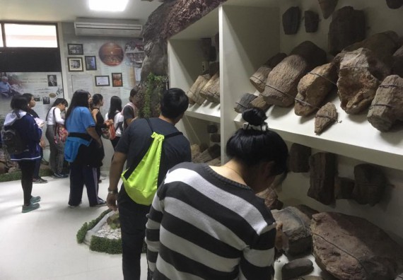 ภาพกิจกรรม โปรแกรมวิชาวิทยาศาสตร์สิ่งแวดล้อม จัดกิจกรรมบูรณาการศึกษาเรียนรู้นอกสถานที่และสัมมนาวิชาการด้านสิ่งแวดล้อม