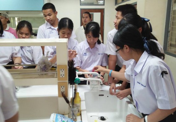 ภาพกิจกรรม โปรแกรมวิชาชีววิทยา ได้มีการจัดค่ายเทคนิคปลอดเชื้อและเพาะเลี้ยงเนื้อเยื่อพืช