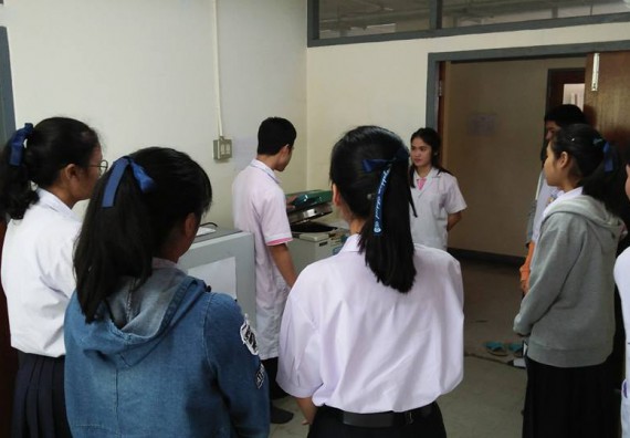 ภาพกิจกรรม โปรแกรมวิชาชีววิทยา ได้มีการจัดค่ายเทคนิคปลอดเชื้อและเพาะเลี้ยงเนื้อเยื่อพืช