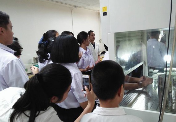 ภาพกิจกรรม โปรแกรมวิชาชีววิทยา ได้มีการจัดค่ายเทคนิคปลอดเชื้อและเพาะเลี้ยงเนื้อเยื่อพืช