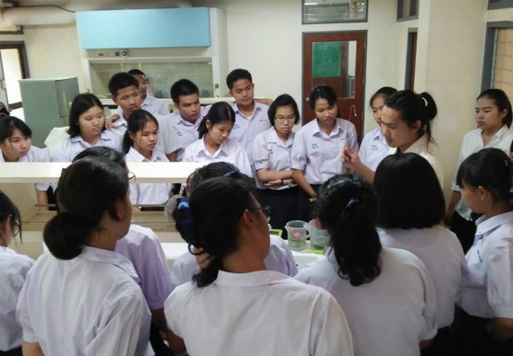 ภาพกิจกรรม โปรแกรมวิชาชีววิทยา ได้มีการจัดค่ายเทคนิคปลอดเชื้อและเพาะเลี้ยงเนื้อเยื่อพืช