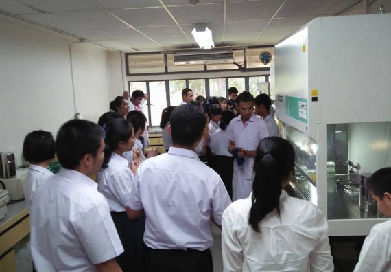 ภาพกิจกรรม โปรแกรมวิชาชีววิทยา ได้มีการจัดค่ายเทคนิคปลอดเชื้อและเพาะเลี้ยงเนื้อเยื่อพืช