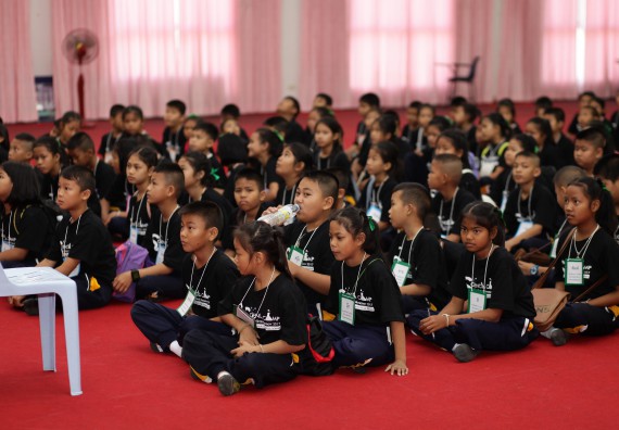 ภาพกิจกรรม คณะวิทยาศาสตร์และเทคโนโลยี จัดกิจกรรมค่ายวิทยาศาสตร์โรงเรียนเจริญสุขอุดมวิทยา