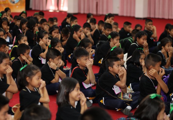 ภาพกิจกรรม คณะวิทยาศาสตร์และเทคโนโลยี จัดกิจกรรมค่ายวิทยาศาสตร์โรงเรียนเจริญสุขอุดมวิทยา