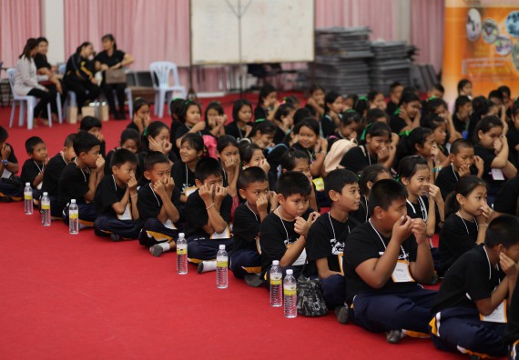 ภาพกิจกรรม คณะวิทยาศาสตร์และเทคโนโลยี จัดกิจกรรมค่ายวิทยาศาสตร์โรงเรียนเจริญสุขอุดมวิทยา