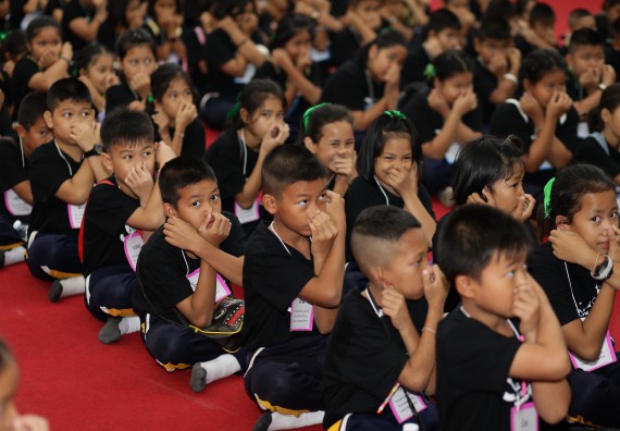 ภาพกิจกรรม คณะวิทยาศาสตร์และเทคโนโลยี จัดกิจกรรมค่ายวิทยาศาสตร์โรงเรียนเจริญสุขอุดมวิทยา