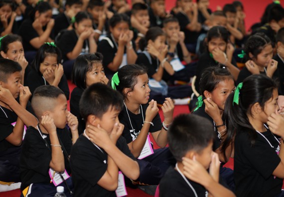 ภาพกิจกรรม คณะวิทยาศาสตร์และเทคโนโลยี จัดกิจกรรมค่ายวิทยาศาสตร์โรงเรียนเจริญสุขอุดมวิทยา