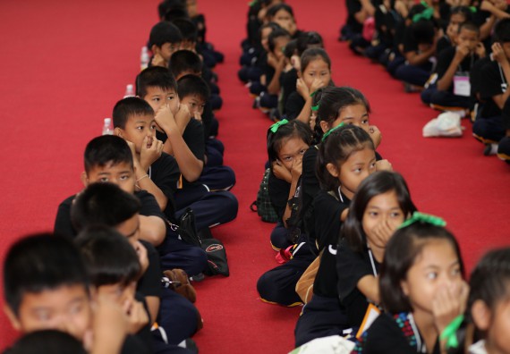 ภาพกิจกรรม คณะวิทยาศาสตร์และเทคโนโลยี จัดกิจกรรมค่ายวิทยาศาสตร์โรงเรียนเจริญสุขอุดมวิทยา