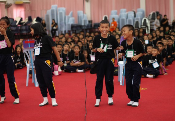 ภาพกิจกรรม คณะวิทยาศาสตร์และเทคโนโลยี จัดกิจกรรมค่ายวิทยาศาสตร์โรงเรียนเจริญสุขอุดมวิทยา