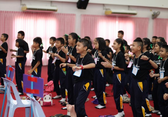 ภาพกิจกรรม คณะวิทยาศาสตร์และเทคโนโลยี จัดกิจกรรมค่ายวิทยาศาสตร์โรงเรียนเจริญสุขอุดมวิทยา