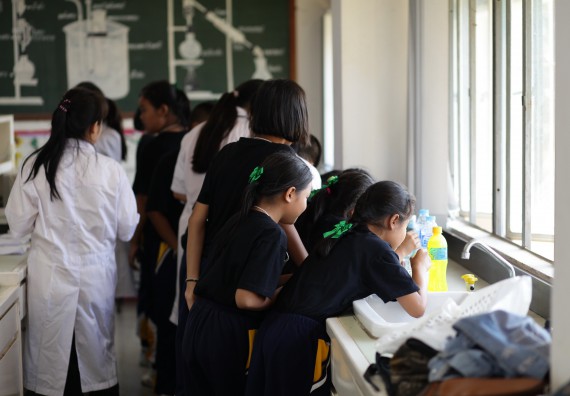 ภาพกิจกรรม คณะวิทยาศาสตร์และเทคโนโลยี จัดกิจกรรมค่ายวิทยาศาสตร์โรงเรียนเจริญสุขอุดมวิทยา