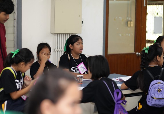 ภาพกิจกรรม คณะวิทยาศาสตร์และเทคโนโลยี จัดกิจกรรมค่ายวิทยาศาสตร์โรงเรียนเจริญสุขอุดมวิทยา