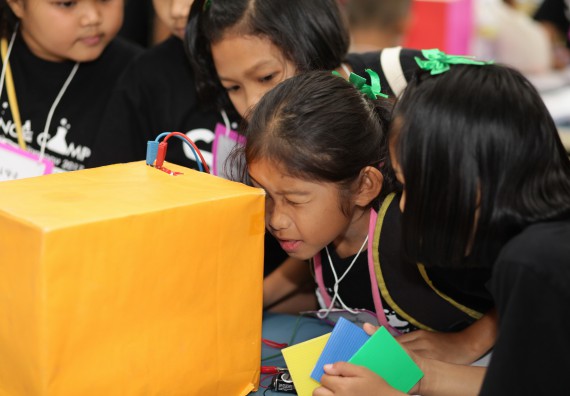 ภาพกิจกรรม คณะวิทยาศาสตร์และเทคโนโลยี จัดกิจกรรมค่ายวิทยาศาสตร์โรงเรียนเจริญสุขอุดมวิทยา