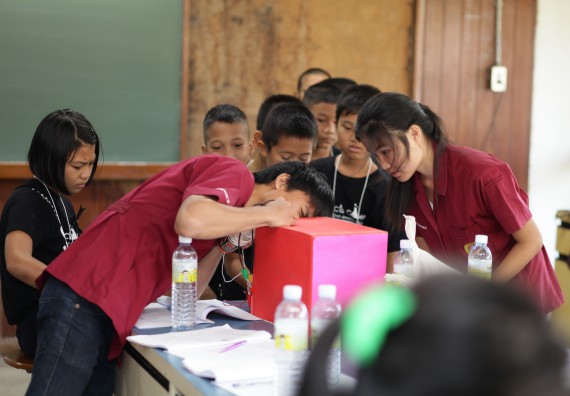 ภาพกิจกรรม คณะวิทยาศาสตร์และเทคโนโลยี จัดกิจกรรมค่ายวิทยาศาสตร์โรงเรียนเจริญสุขอุดมวิทยา