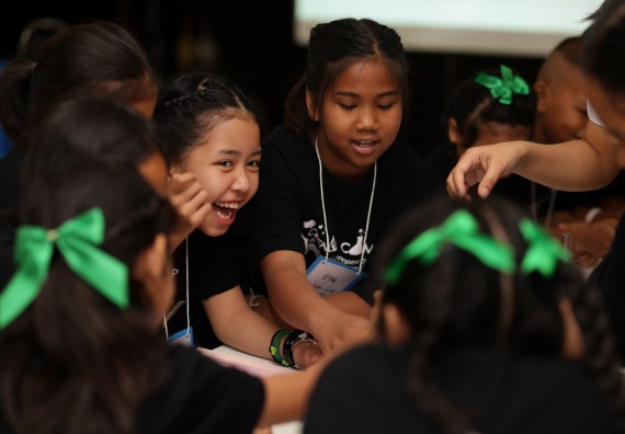 ภาพกิจกรรม คณะวิทยาศาสตร์และเทคโนโลยี จัดกิจกรรมค่ายวิทยาศาสตร์โรงเรียนเจริญสุขอุดมวิทยา