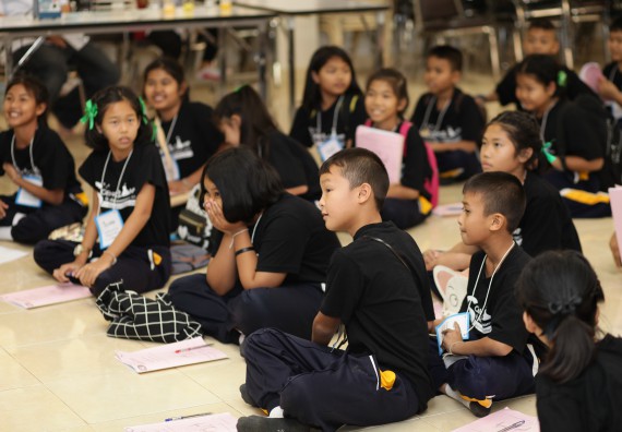 ภาพกิจกรรม คณะวิทยาศาสตร์และเทคโนโลยี จัดกิจกรรมค่ายวิทยาศาสตร์โรงเรียนเจริญสุขอุดมวิทยา