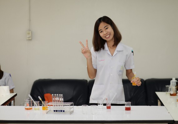 ภาพกิจกรรม คณะวิทยาศาสตร์และเทคโนโลยี จัดกิจกรรมค่ายวิทยาศาสตร์โรงเรียนเจริญสุขอุดมวิทยา