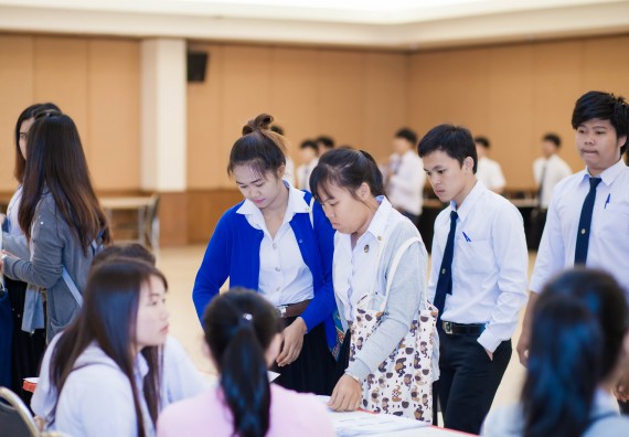 ภาพกิจกรรม นักศึกษาคณะวิทยาศาสตร์และเทคโนโลยี เข้าร่วมโครงการฝึกอบรมการประกันคุณภาพการศึกษา โดยกระบวนการจัดการความรู้ QA.KM