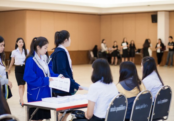 ภาพกิจกรรม นักศึกษาคณะวิทยาศาสตร์และเทคโนโลยี เข้าร่วมโครงการฝึกอบรมการประกันคุณภาพการศึกษา โดยกระบวนการจัดการความรู้ QA.KM