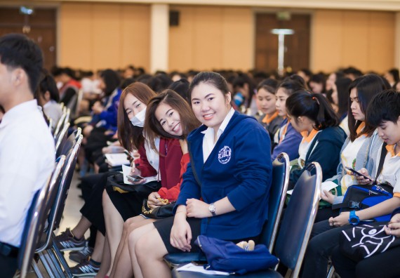 ภาพกิจกรรม นักศึกษาคณะวิทยาศาสตร์และเทคโนโลยี เข้าร่วมโครงการฝึกอบรมการประกันคุณภาพการศึกษา โดยกระบวนการจัดการความรู้ QA.KM