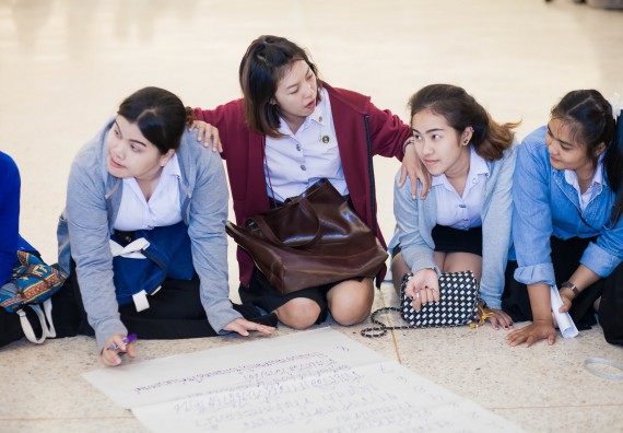 ภาพกิจกรรม นักศึกษาคณะวิทยาศาสตร์และเทคโนโลยี เข้าร่วมโครงการฝึกอบรมการประกันคุณภาพการศึกษา โดยกระบวนการจัดการความรู้ QA.KM