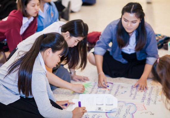 ภาพกิจกรรม นักศึกษาคณะวิทยาศาสตร์และเทคโนโลยี เข้าร่วมโครงการฝึกอบรมการประกันคุณภาพการศึกษา โดยกระบวนการจัดการความรู้ QA.KM